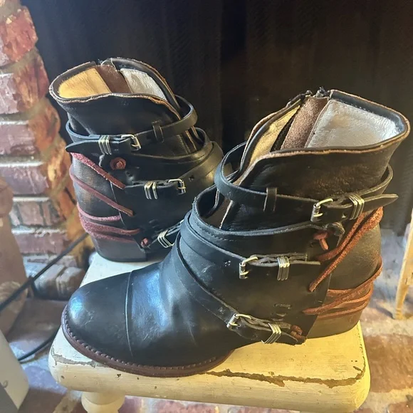 freebird Black Leather Ankle Boot - Picture 1 of 3